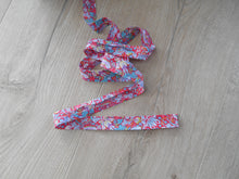 Load image into Gallery viewer, Strawberry Thief Liberty Bias Binding