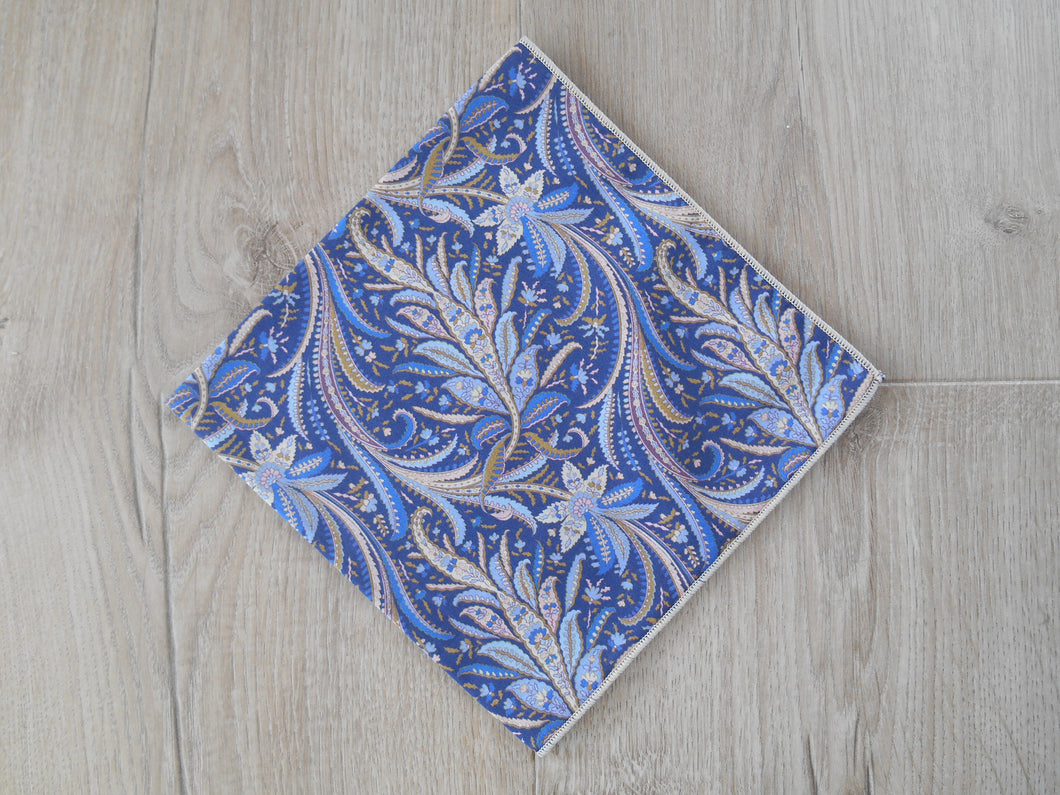 Elegance Liberty Handkerchief